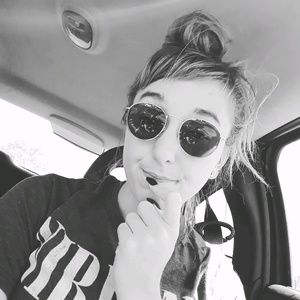 Meet your Posher, Cheri